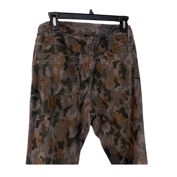 Free People Camo Corduroy Skinny Mid Rise Pants Size 31 - Picture 7 of 11